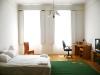 CARAS SEVERIN Dau in chirie o camera in apartament cu 3 camere in Satu Mare